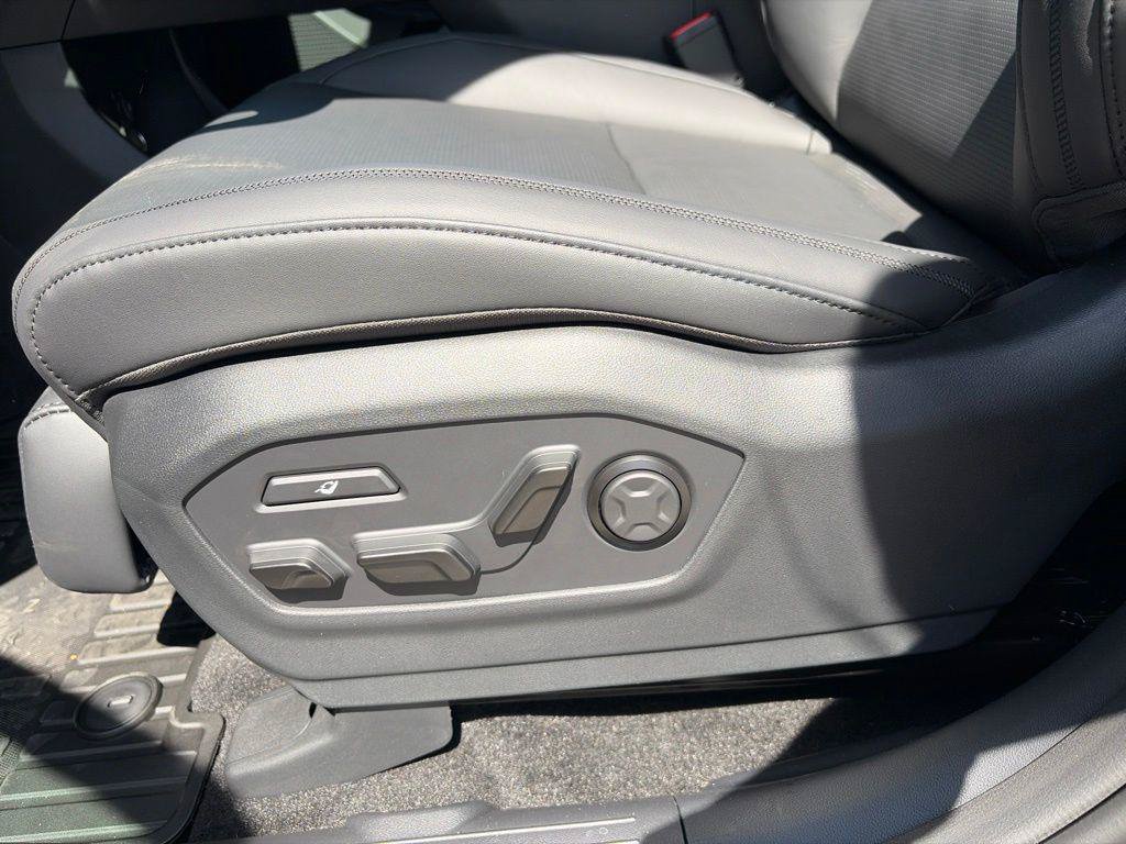 New 2026 Hyundai Santa Fe Calligraphy AWD/4WD image 12