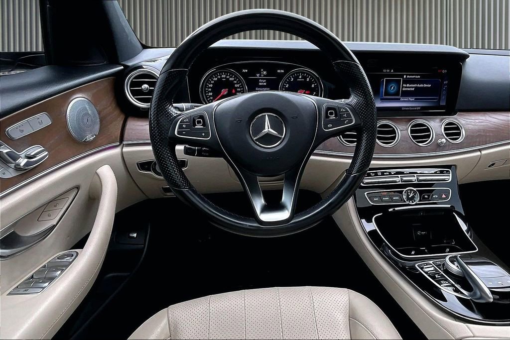 Used 2017 Mercedes-Benz E 400 4MATIC Wagon image 6