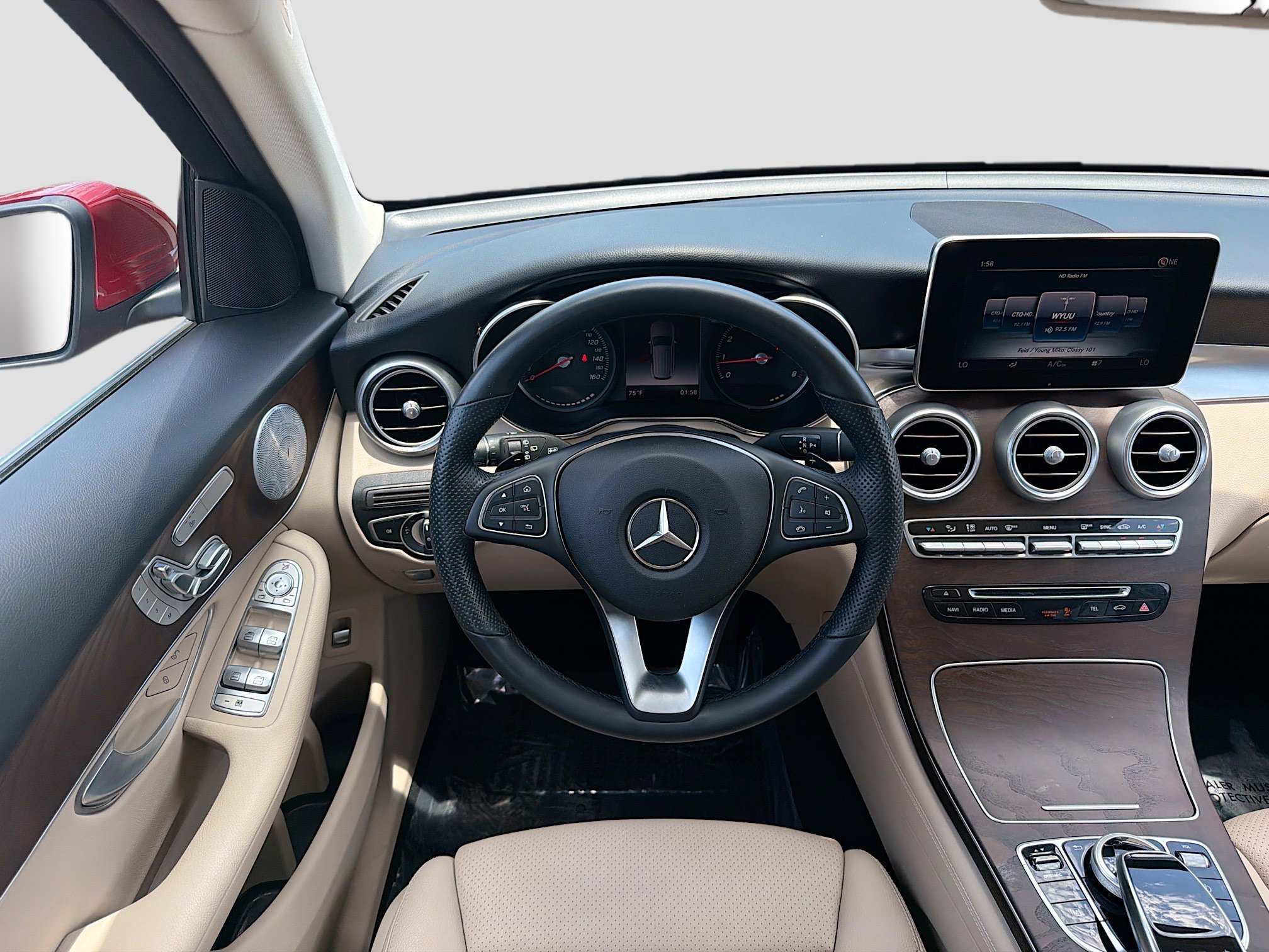 Used 2019 Mercedes-Benz GLC 300 4MATIC image 18