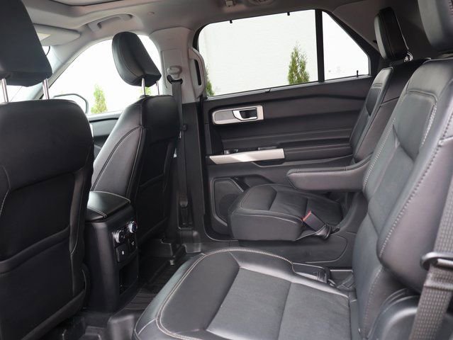 Used 2021 Ford Explorer Limited w/ Hybrid Equipment Group 310A AWD/4WD image 19