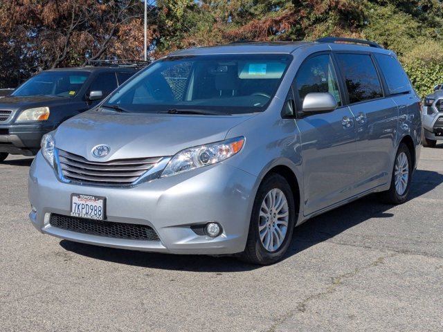 Used 2015 Toyota Sienna XLE Premium