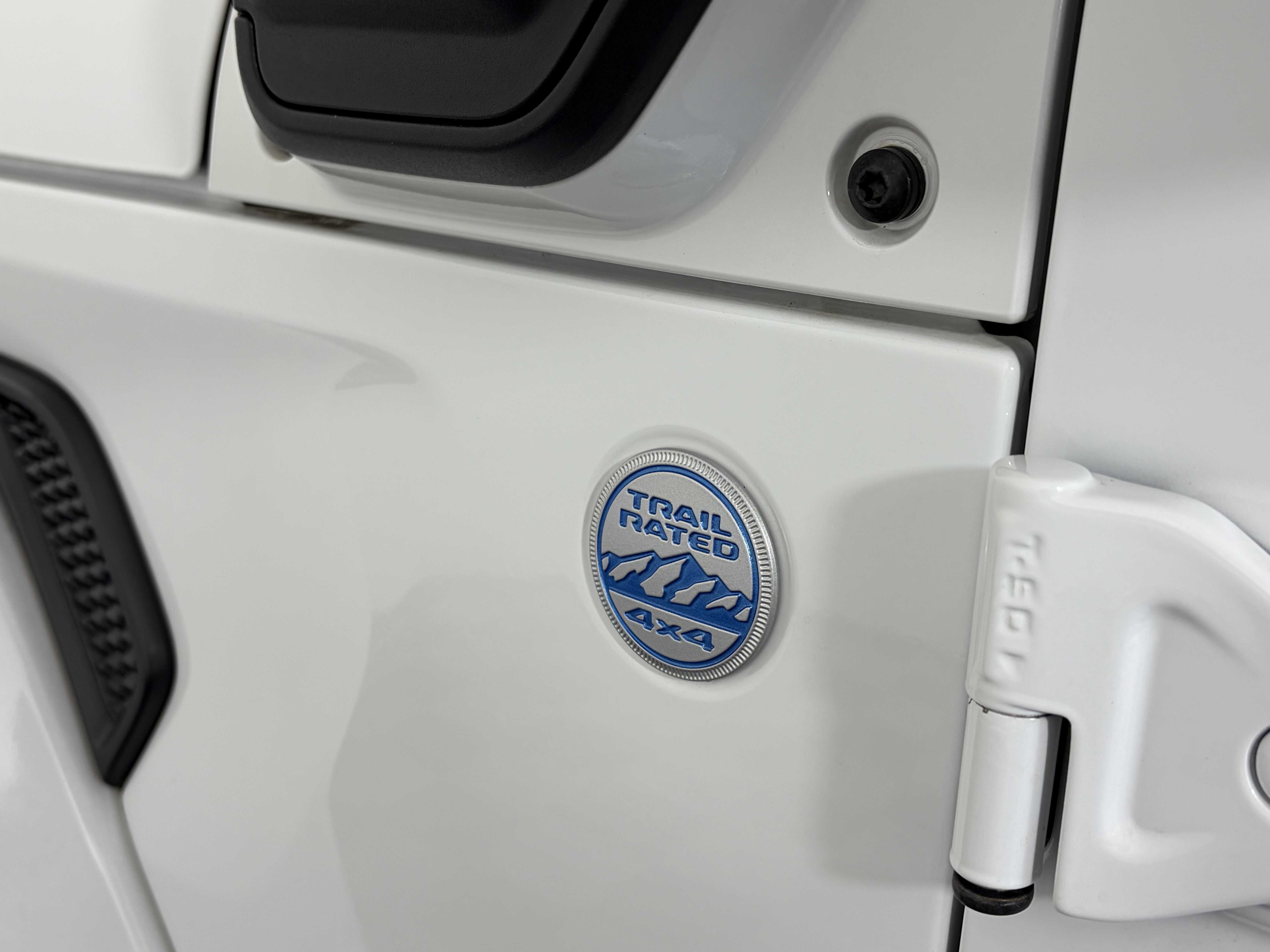 Used 2024 Jeep Wrangler Unlimited Sahara AWD/4WD image 17