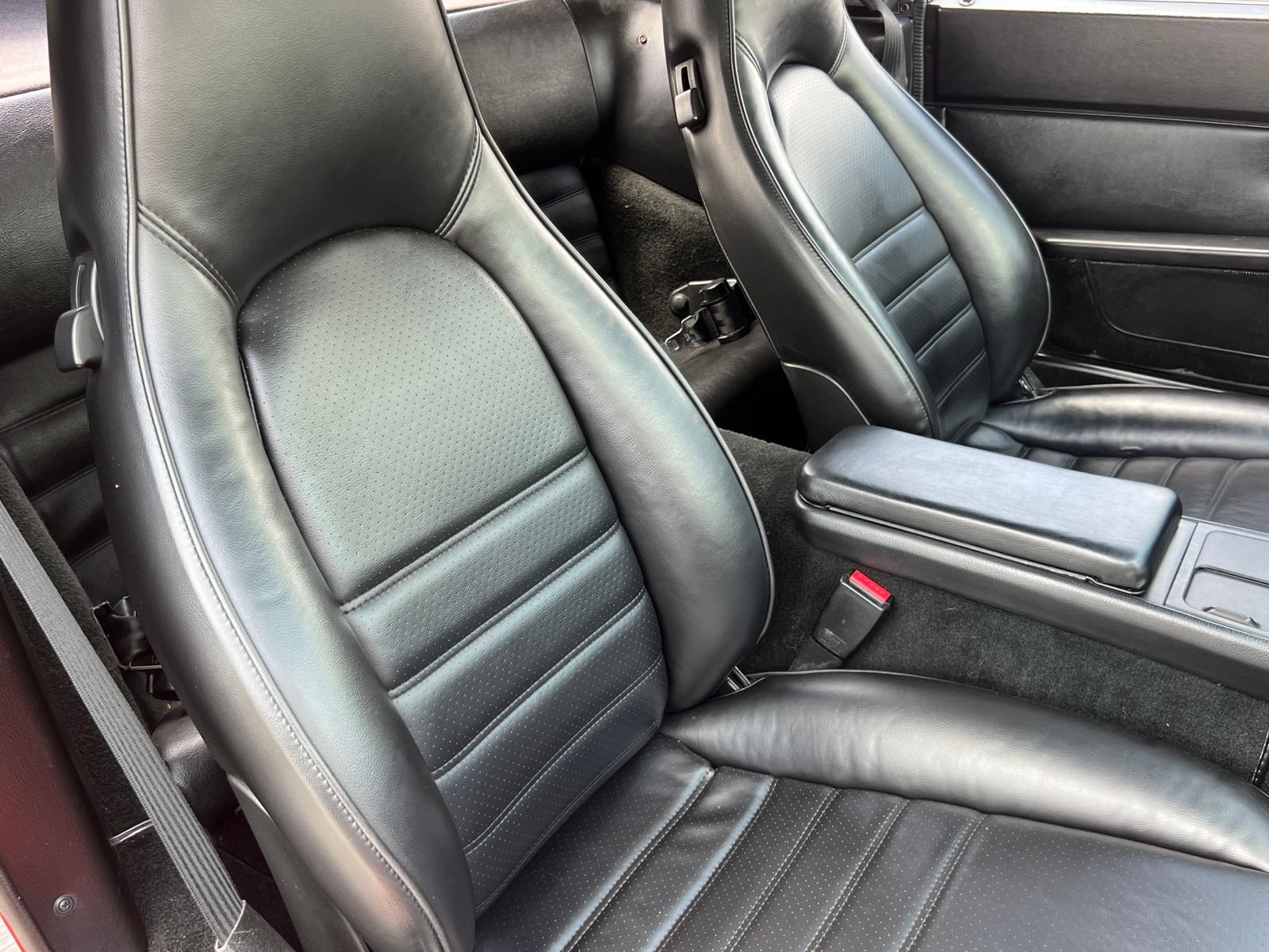 Used 1990 Porsche 944 Cabriolet RWD image 34