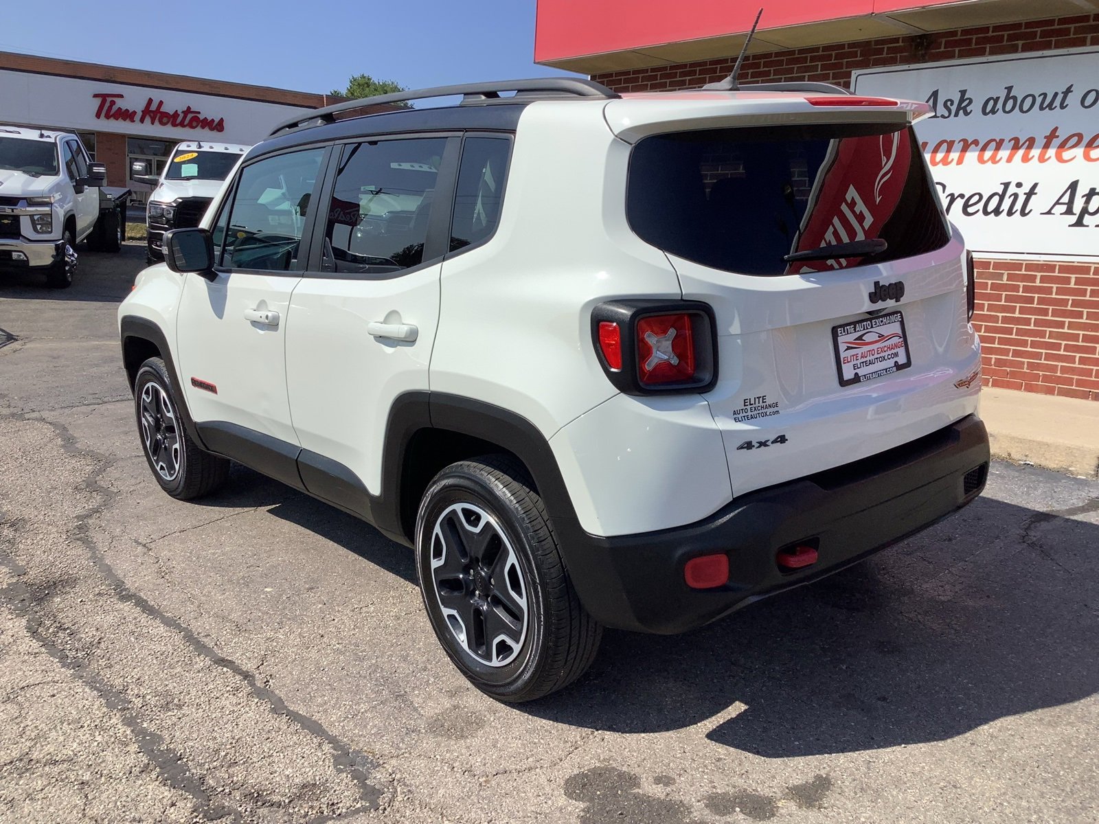 Used 2016 Jeep Renegade Trailhawk image 5