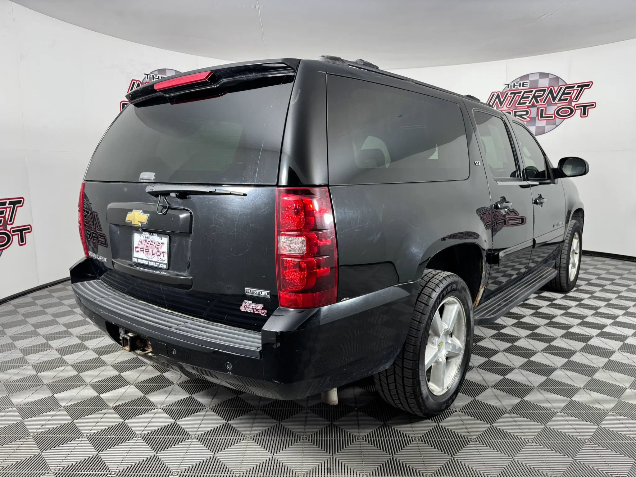Used 2007 Chevrolet Suburban LTZ w/ LTZ Preferred Equipment Group AWD/4WD image 7