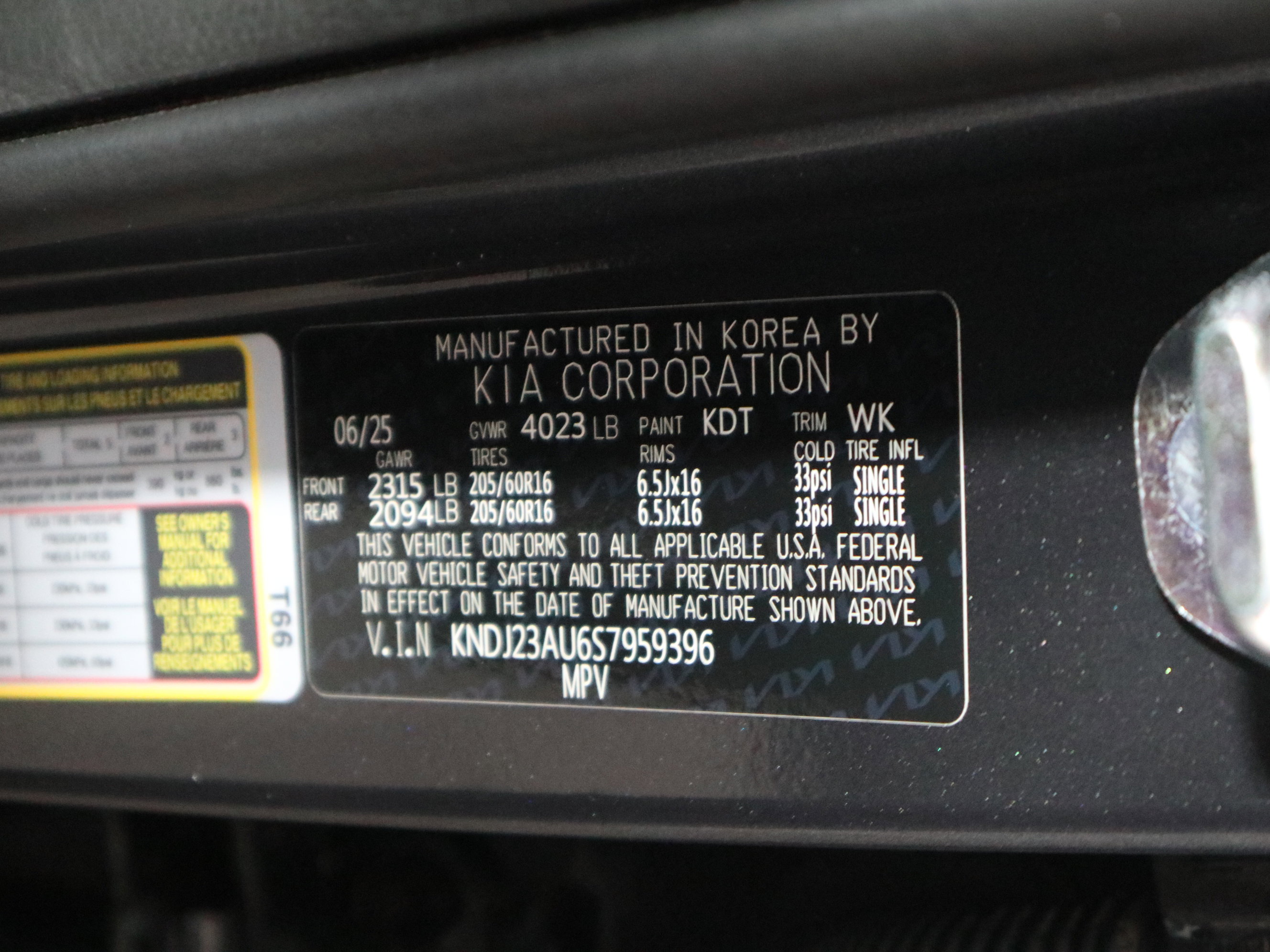 Used 2025 Kia Soul LX w/ LX Technology Package FWD image 34