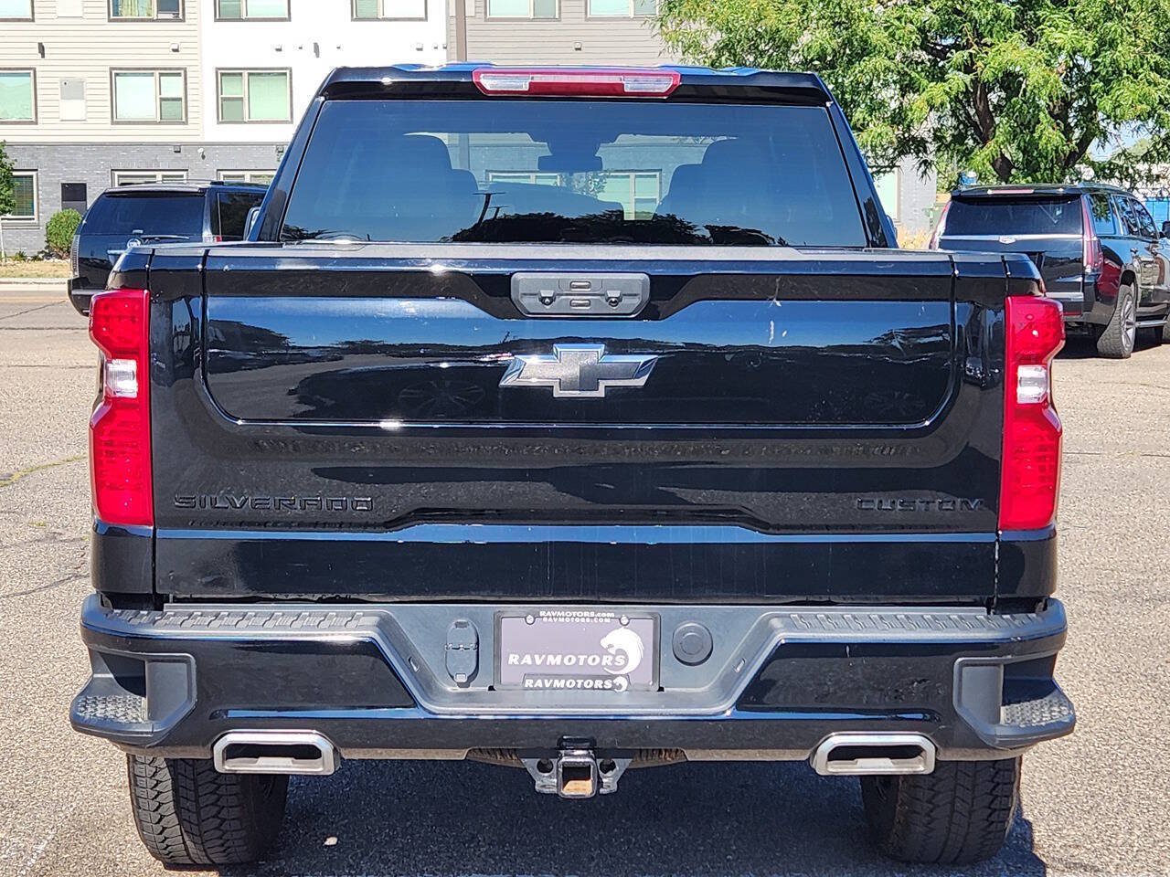 Used 2025 Chevrolet Silverado 1500 Custom Trail Boss w/ Midnight Edition AWD/4WD image 12