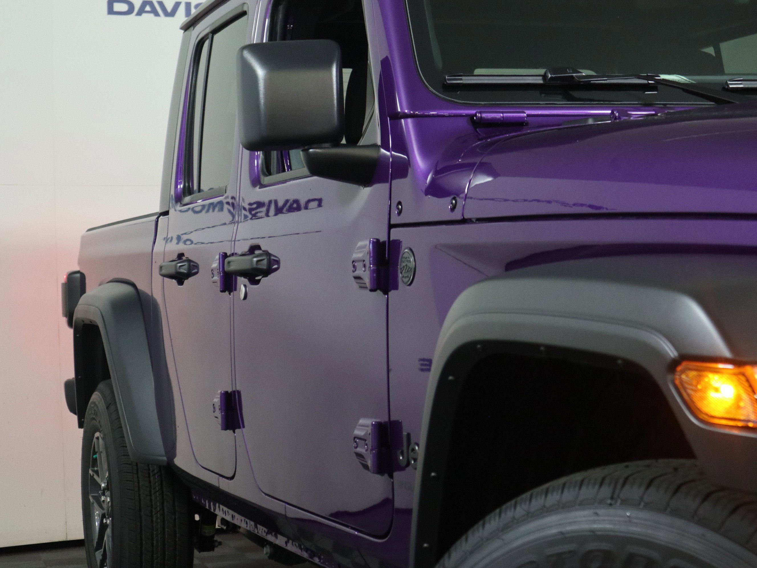 New 2026 Jeep Gladiator Sport AWD/4WD image 3