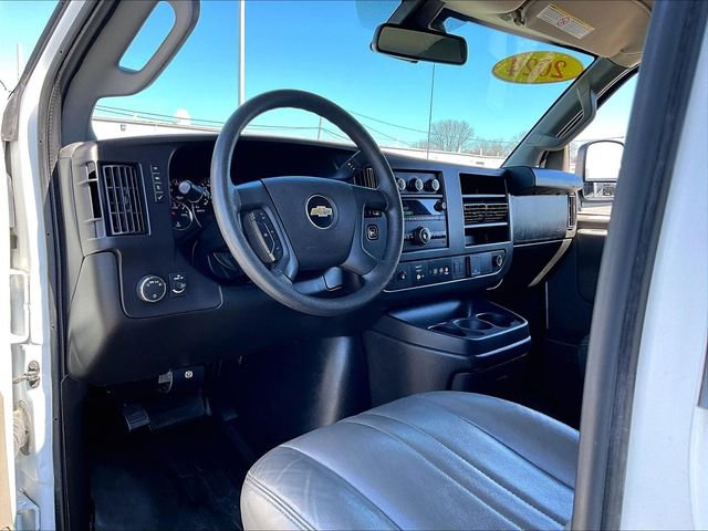 Used 2024 Chevrolet Express 3500 LS image 8