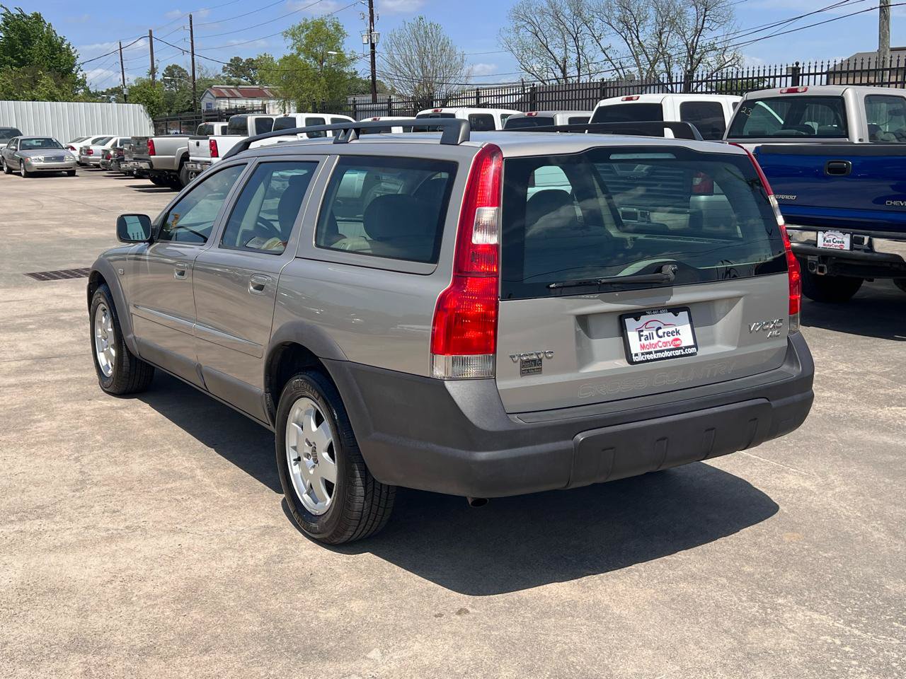 Used 2002 Volvo V70 Cross Country AWD/4WD image 4