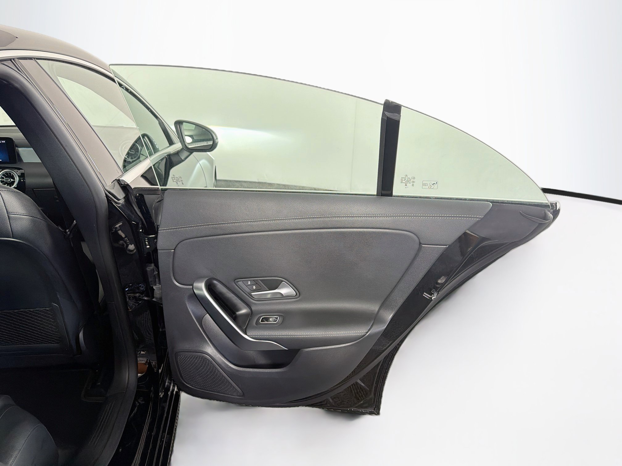 Used 2025 Mercedes-Benz CLA 250 image 31