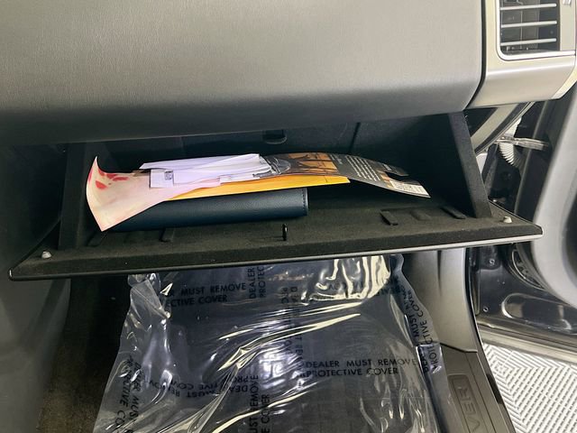 Used 2019 Land Rover Range Rover Sport SE image 31