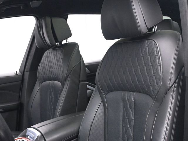 Used 2024 BMW ALPINA XB7 image 14