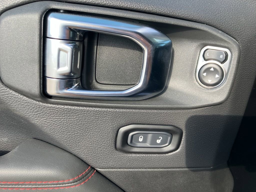 New 2025 Jeep Wrangler Unlimited Rubicon w/ Steel Bumper Group image 21