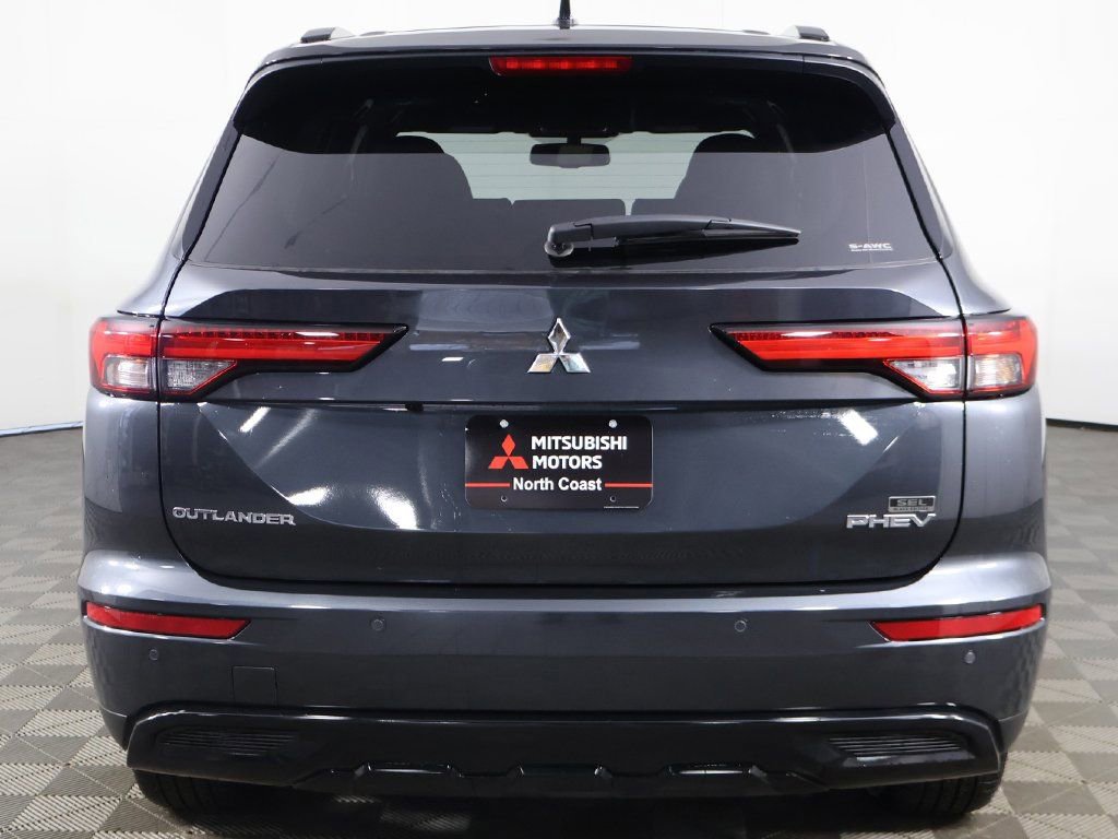 New 2025 Mitsubishi Outlander SEL Black Edition AWD/4WD image 16
