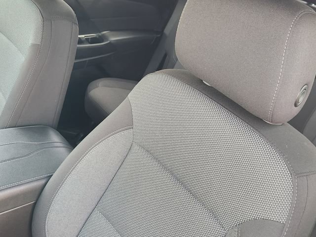 Used 2023 Chevrolet Traverse LT image 24