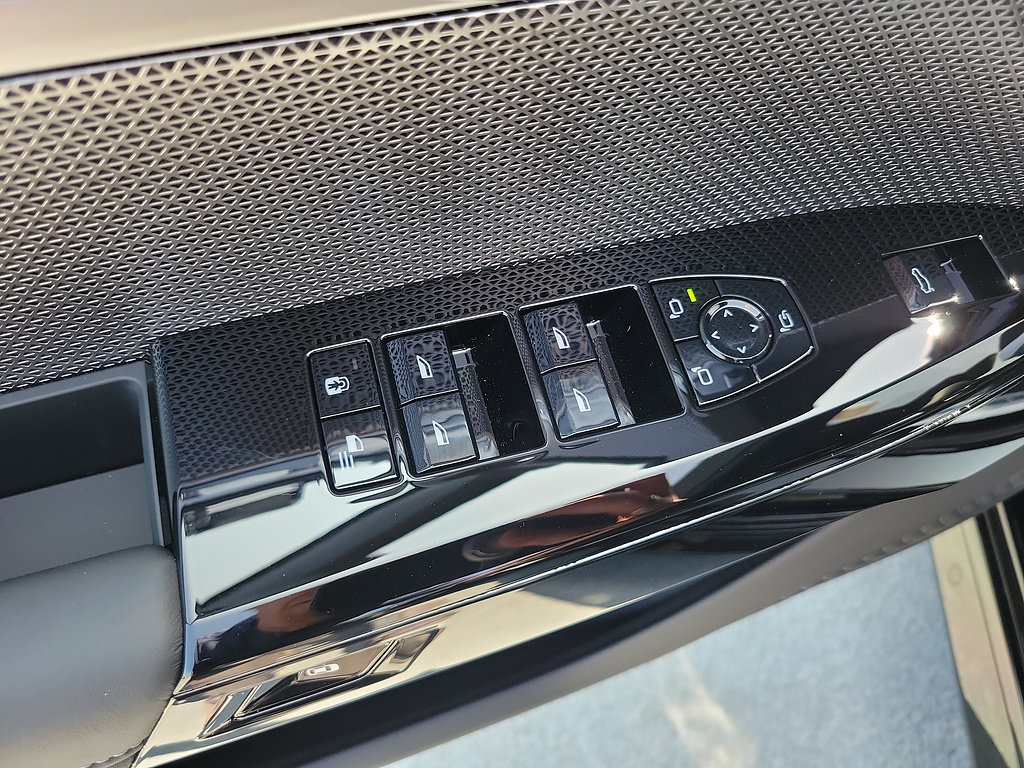 New 2026 BMW i7 M70 w/ Executive Package AWD/4WD image 22