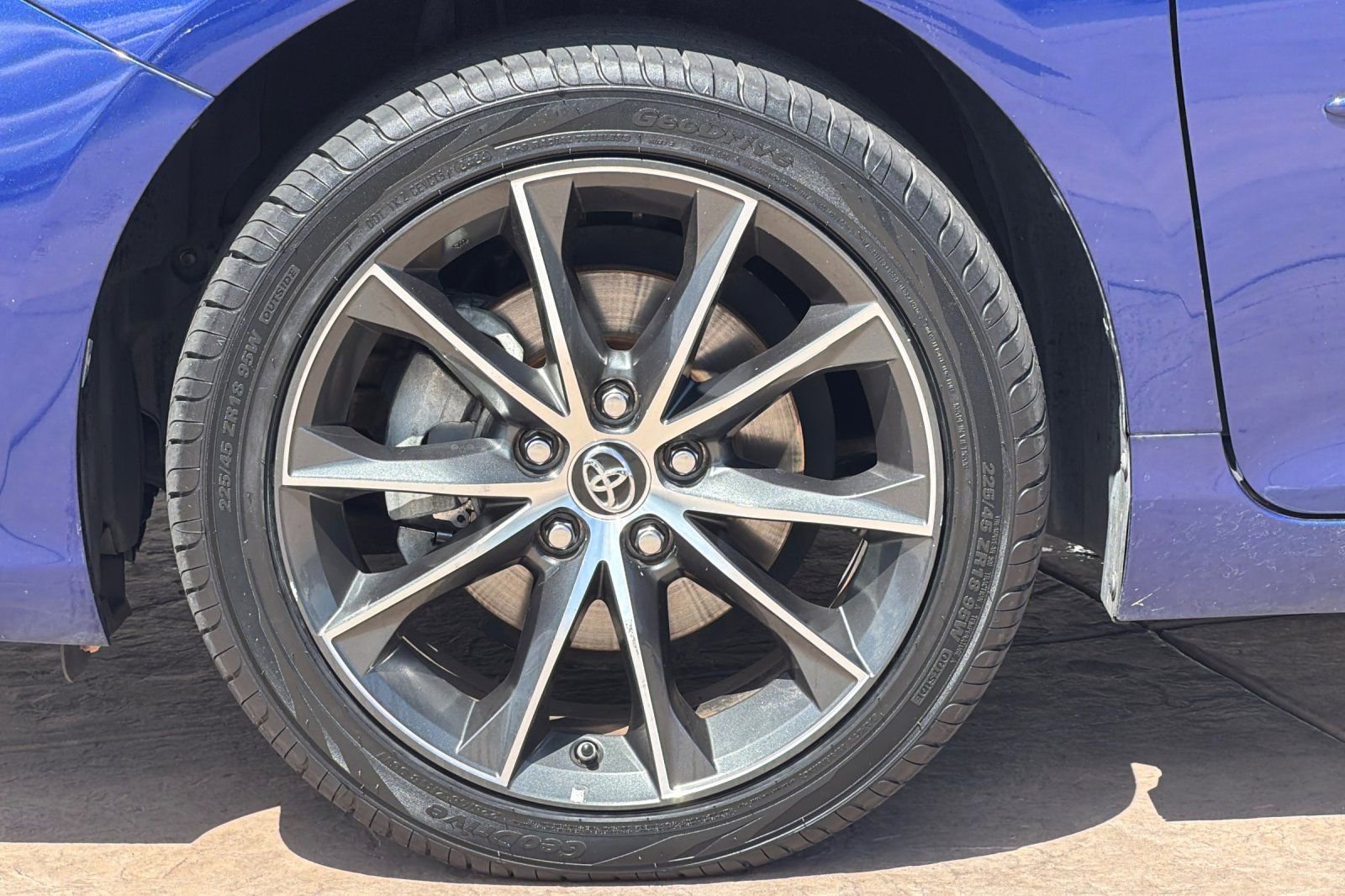 Used 2015 Toyota Camry XSE w/ Advanced Technology Package FWD image 32