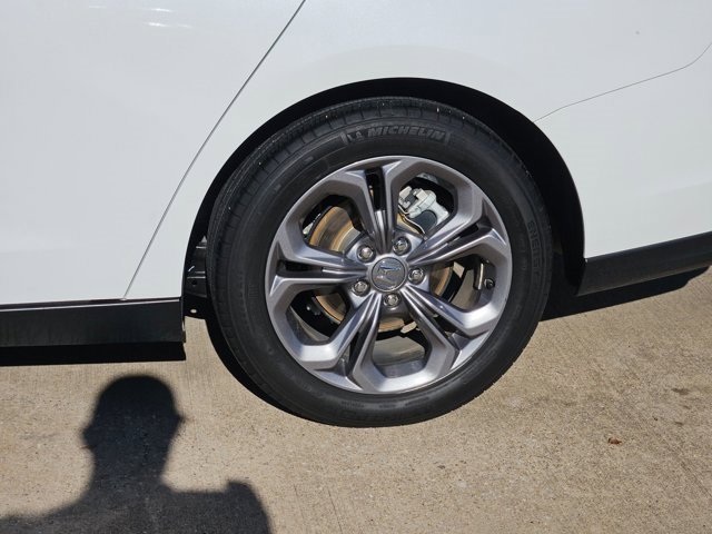 Certified 2024 Honda Accord EX image 9