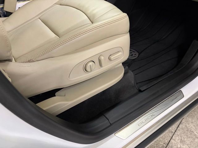 Used 2020 Buick Enclave Essence w/ Sound and Sites Package FWD image 37