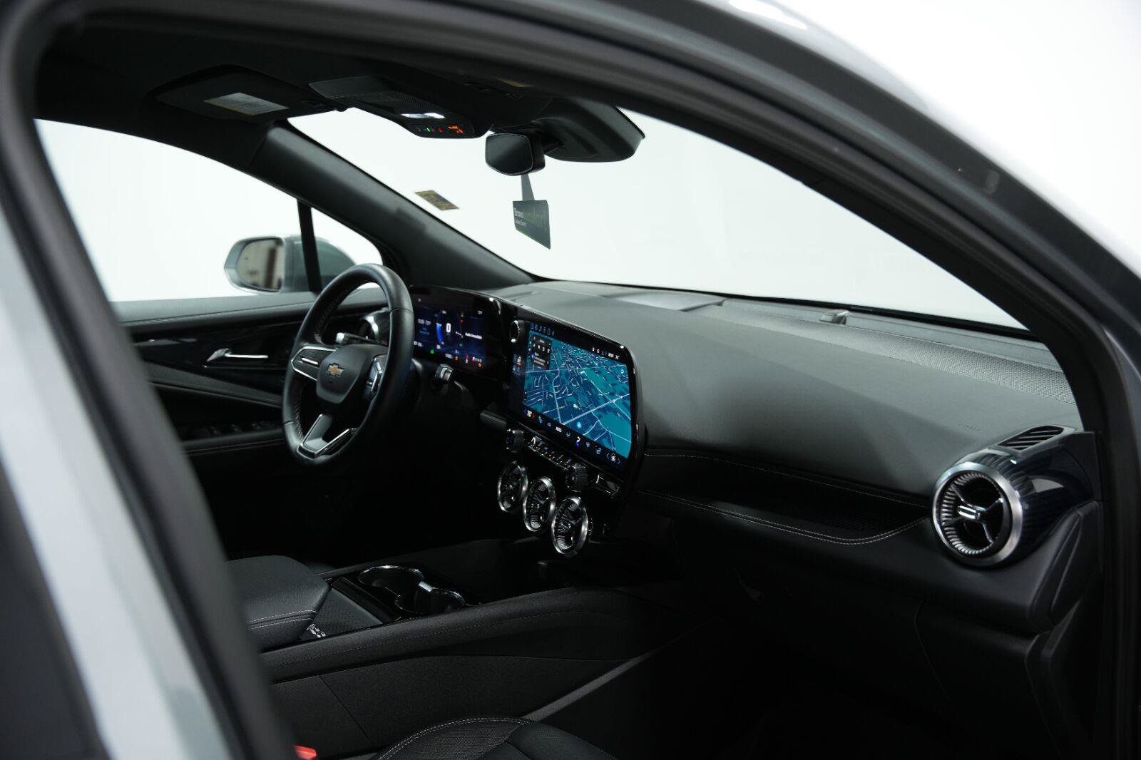 Certified 2024 Chevrolet Blazer EV LT AWD/4WD image 22