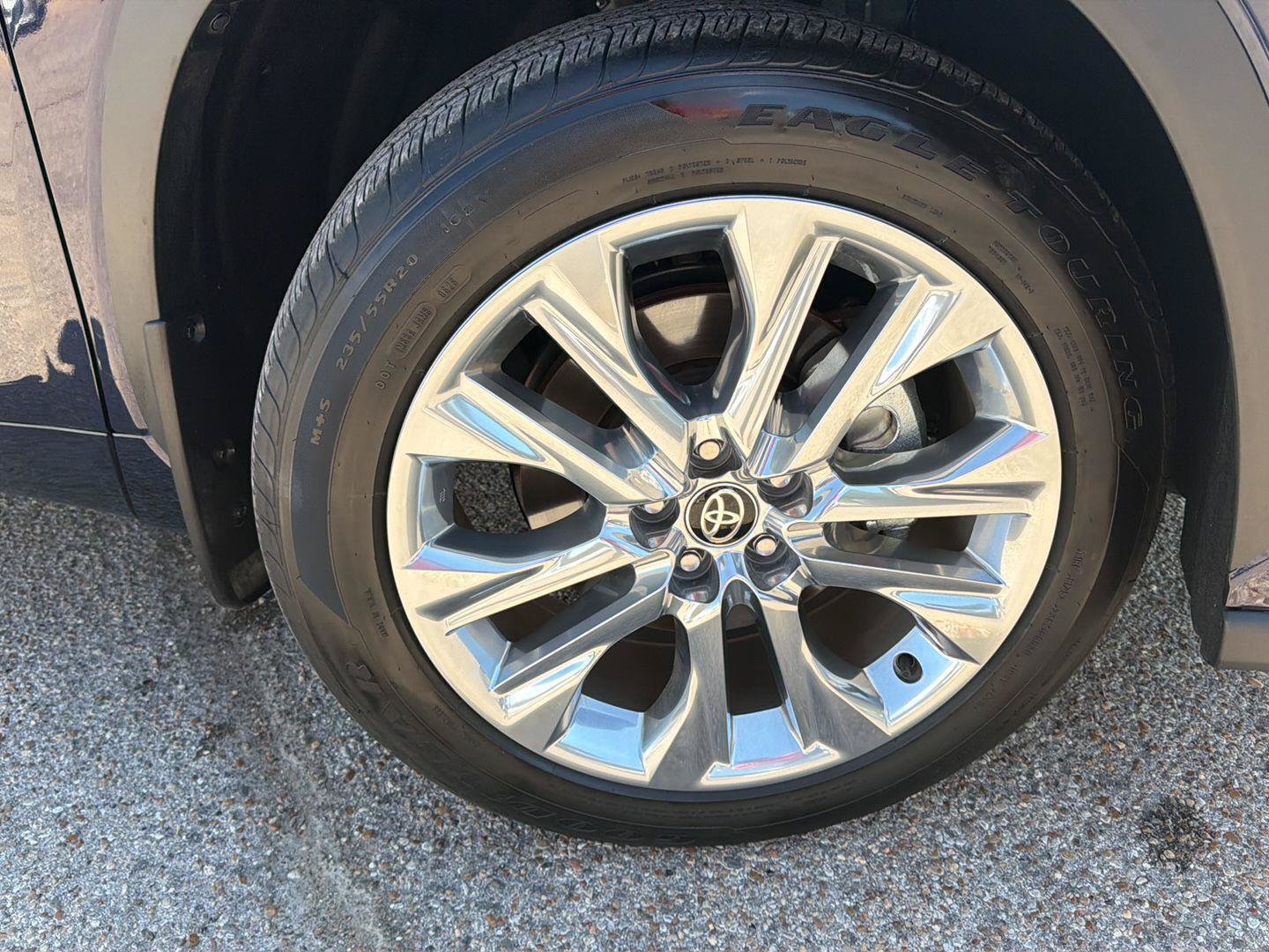 Certified 2026 Toyota Highlander Limited AWD/4WD image 9