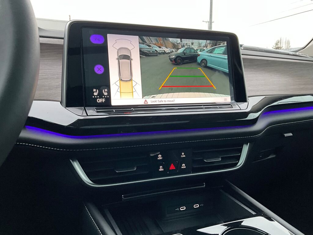 New 2025 Volkswagen Atlas SEL image 21