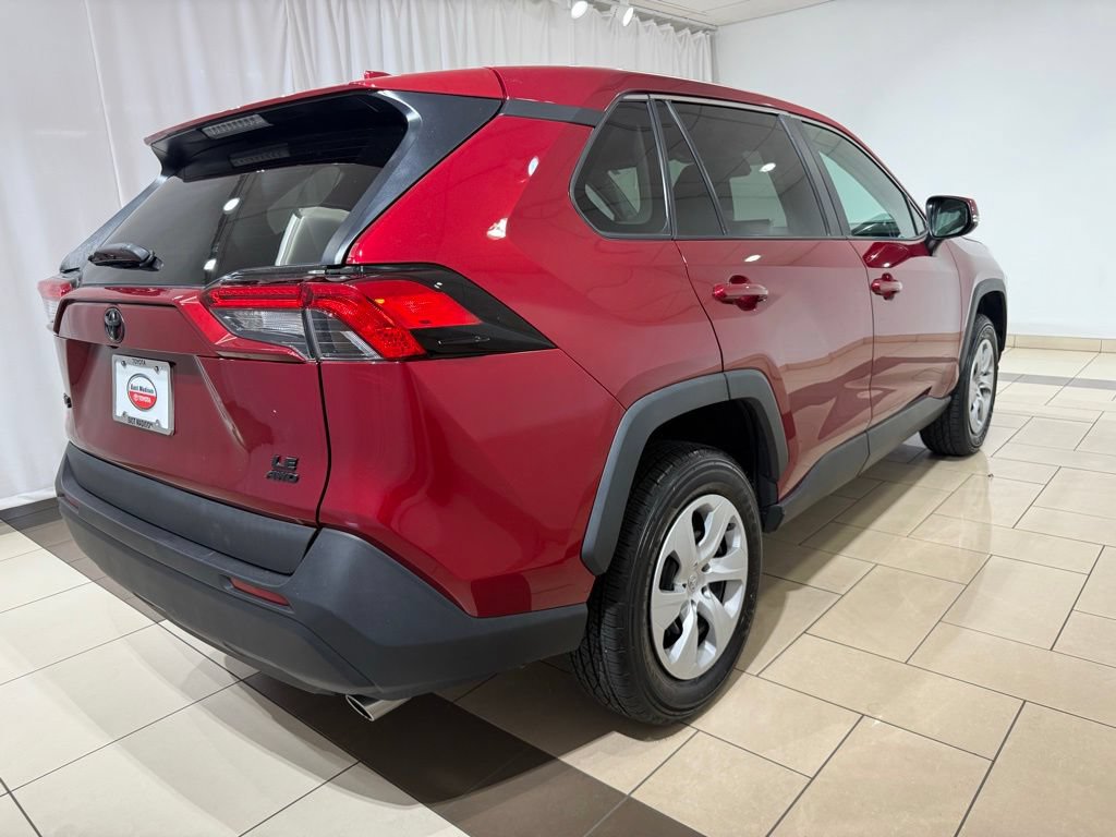Certified 2023 Toyota RAV4 LE AWD/4WD image 5