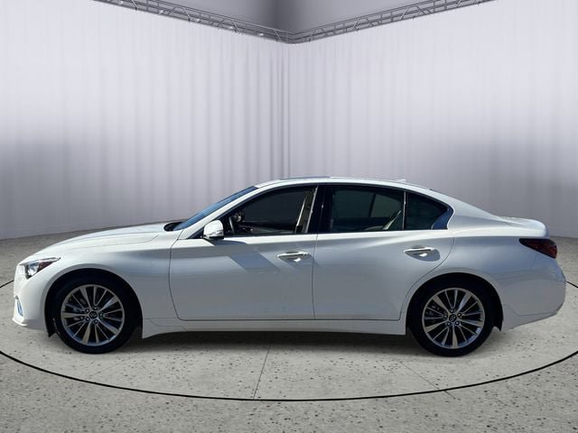 Certified 2024 INFINITI Q50 Luxe RWD image 3