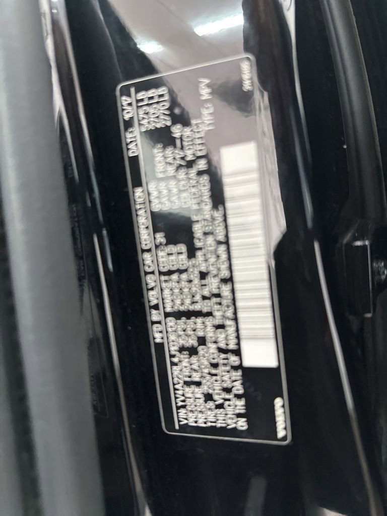 Used 2018 Volvo XC60 T6 Inscription w/ Luxury Seat Package image 29