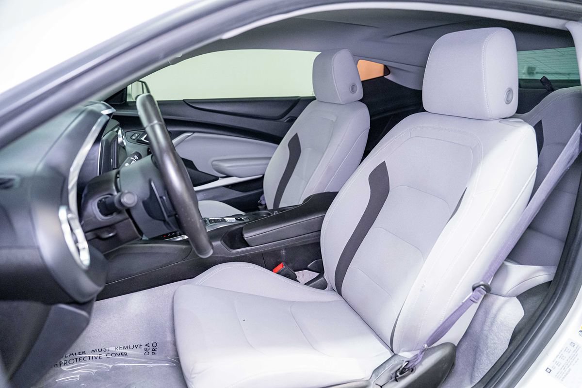 Used 2016 Chevrolet Camaro LT RWD image 12