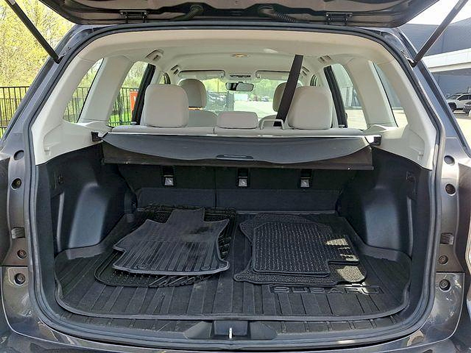 Used 2017 Subaru Forester 2.5i w/ Alloy Wheel Package AWD/4WD image 27