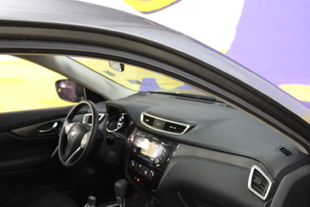 Used 2015 Nissan Rogue SV AWD/4WD image 12