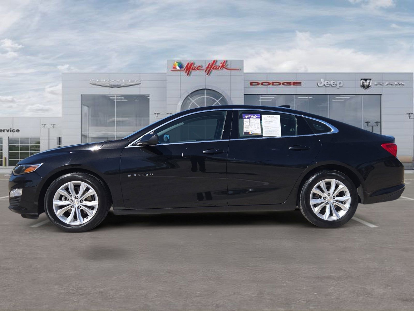 Used 2024 Chevrolet Malibu LT FWD image 2