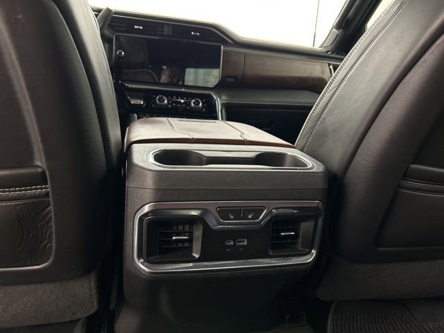 Used 2024 GMC Sierra 3500 Denali Ultimate image 27