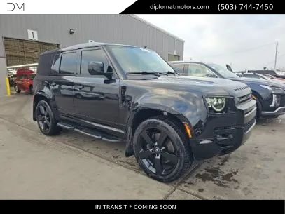 Used 2025 Land Rover Defender 110 V8 image 3