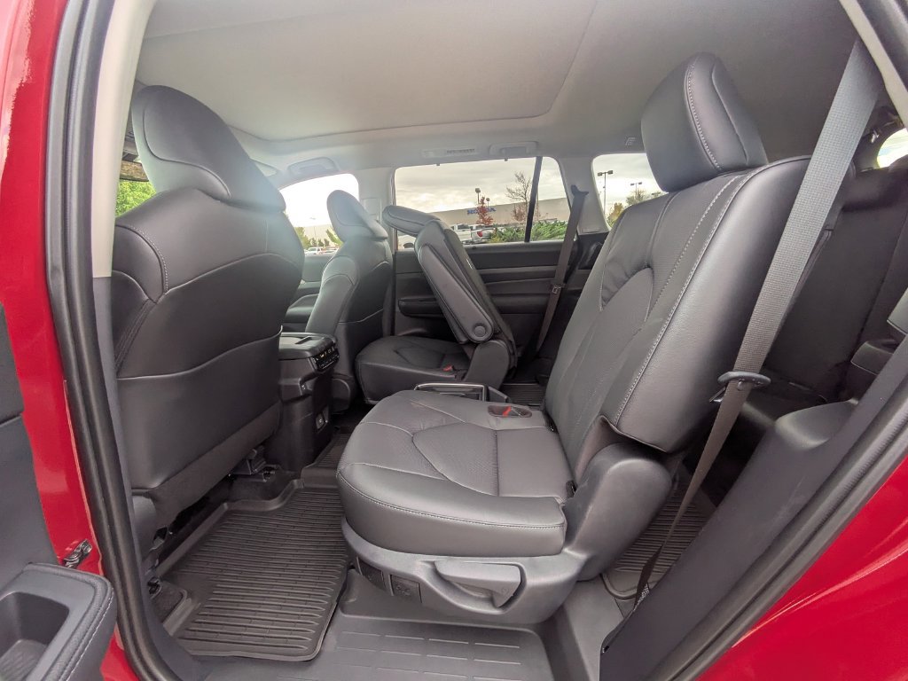 Used 2026 Toyota Grand Highlander AWD image 25