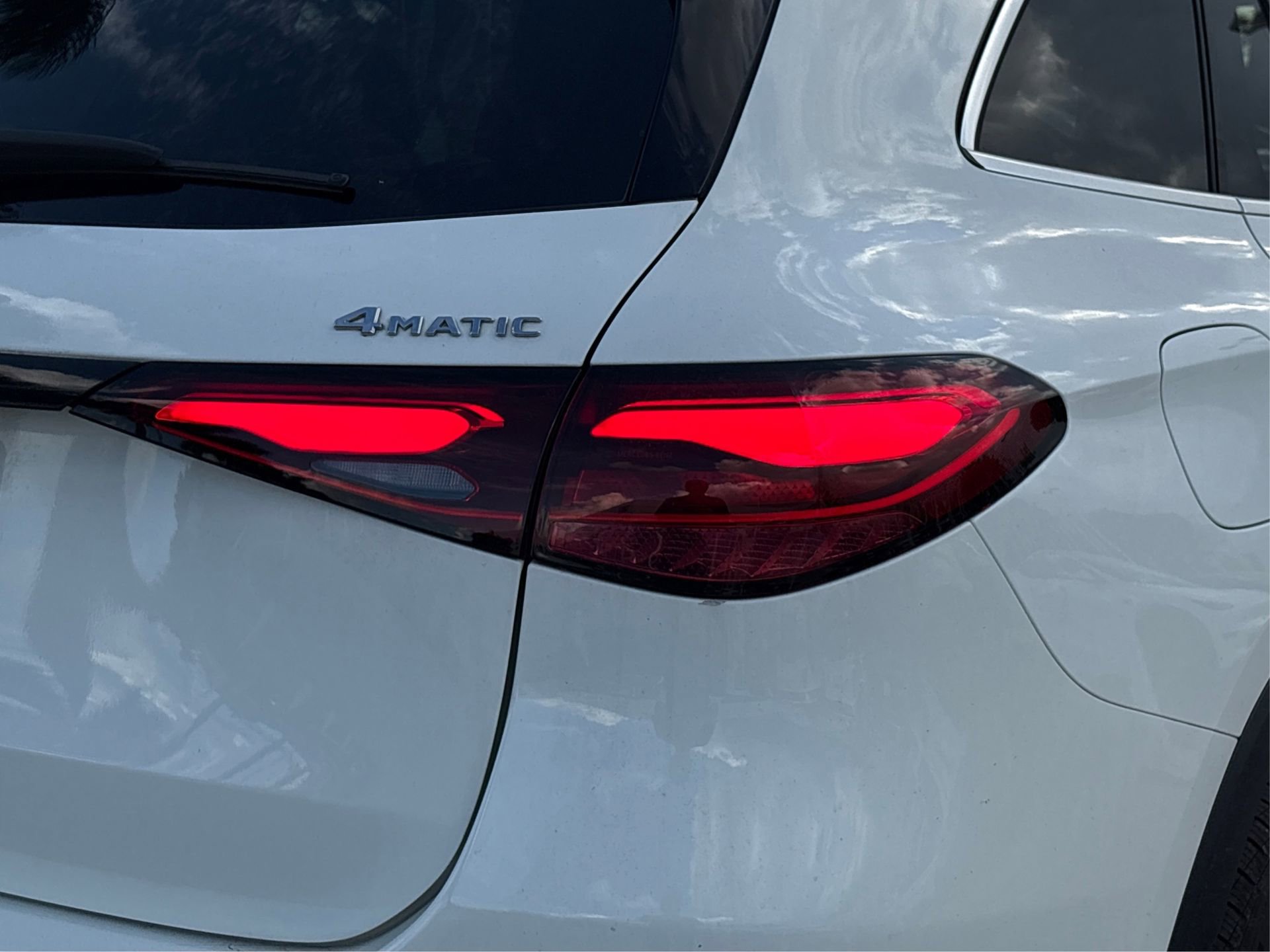 Used 2025 Mercedes-Benz GLC 300 4MATIC image 15