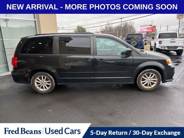 Used 2016 Dodge Grand Caravan SXT w/ UConnect Hands-Free Group image 4