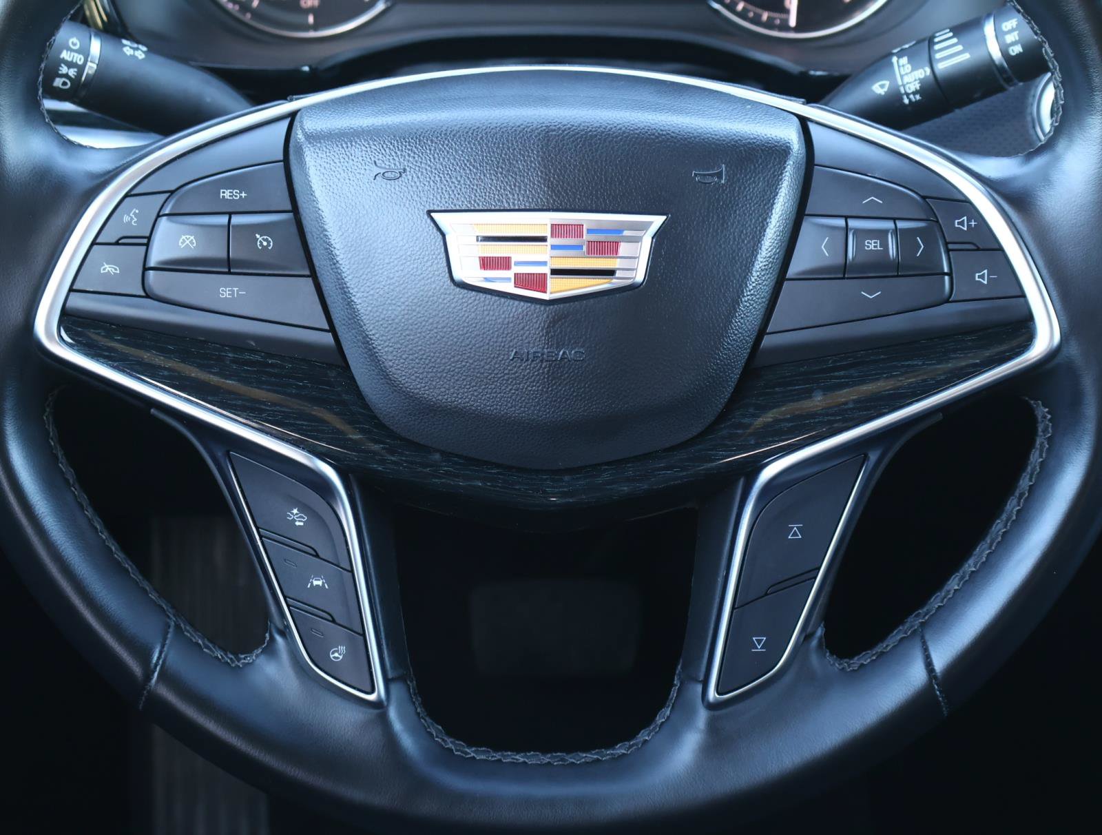 Certified 2025 Cadillac XT5 Premium Luxury FWD image 13