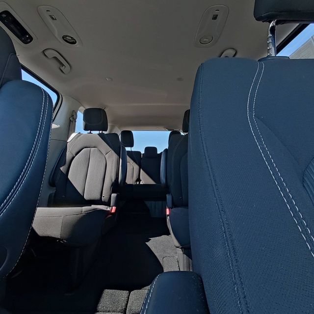 Used 2023 Chrysler Voyager LX FWD image 27