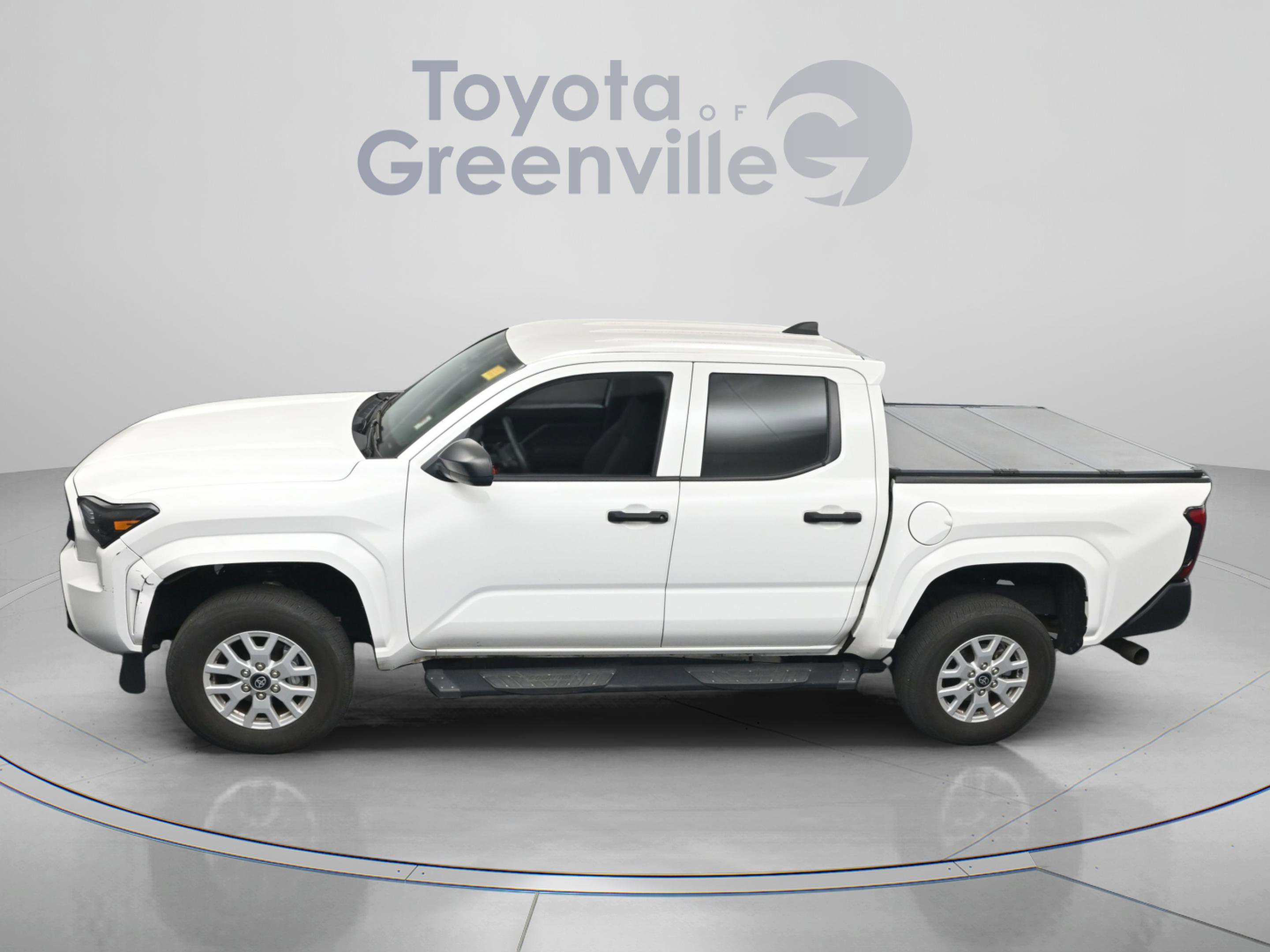 Used 2024 Toyota Tacoma SR RWD image 4