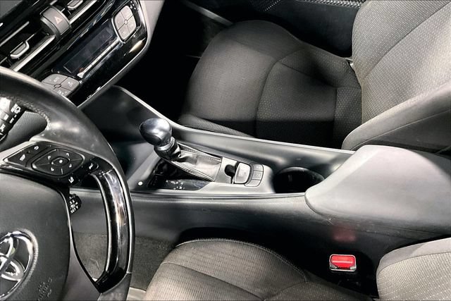 Used 2018 Toyota C-HR XLE FWD image 17