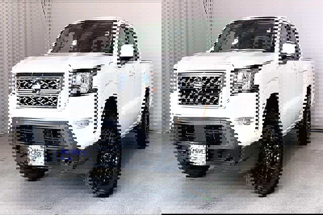Used 2023 Nissan Frontier SV w/ SV Convenience Package image 12
