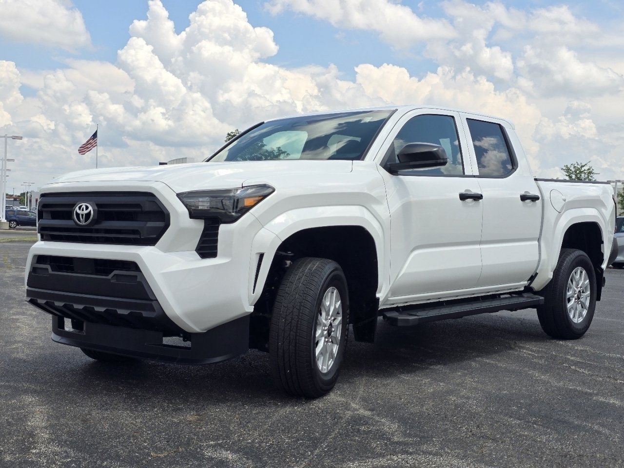 Certified 2024 Toyota Tacoma SR AWD/4WD image 10