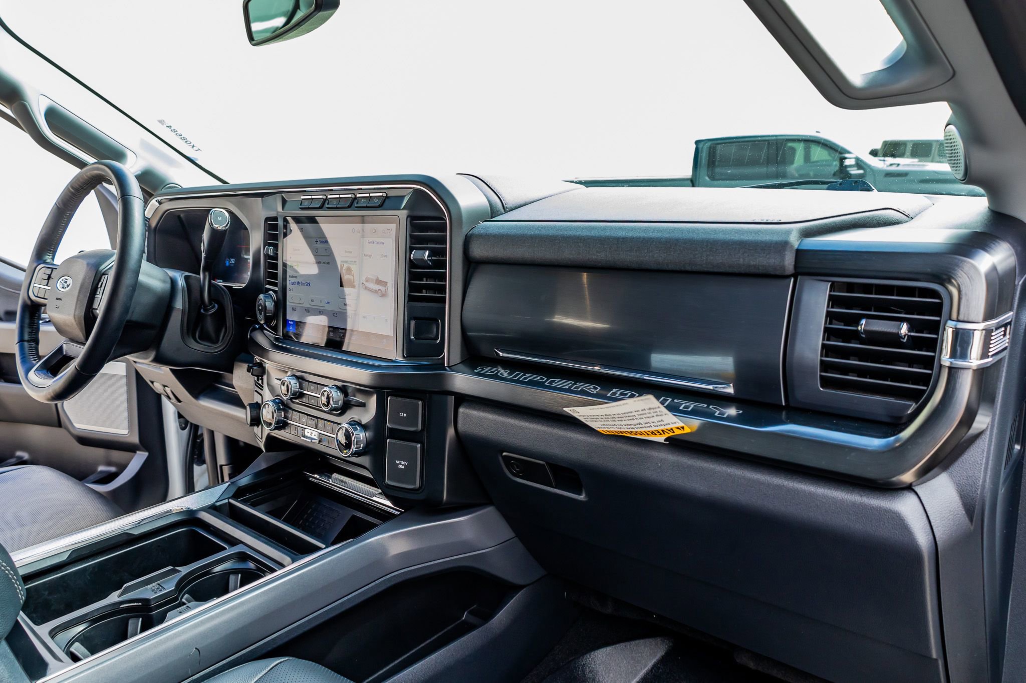 Used 2024 Ford F250 Lariat w/ Lariat Ultimate Package image 17