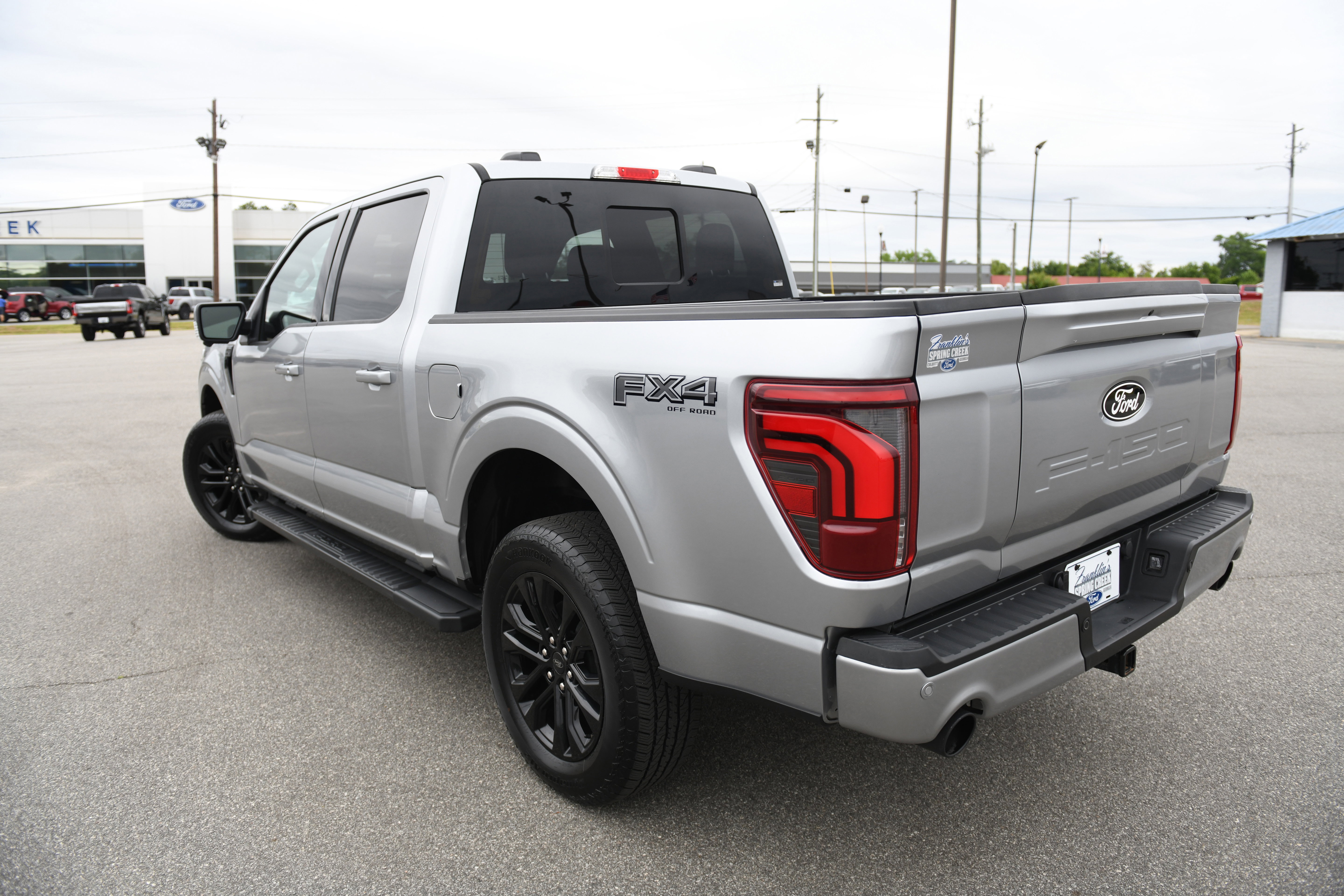 Used 2025 Ford F150 Lariat w/ Equipment Group 501A Mid AWD/4WD image 9