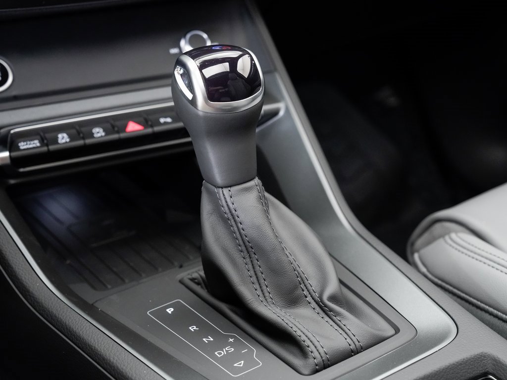 New 2025 Audi Q3 2.0T Premium image 18