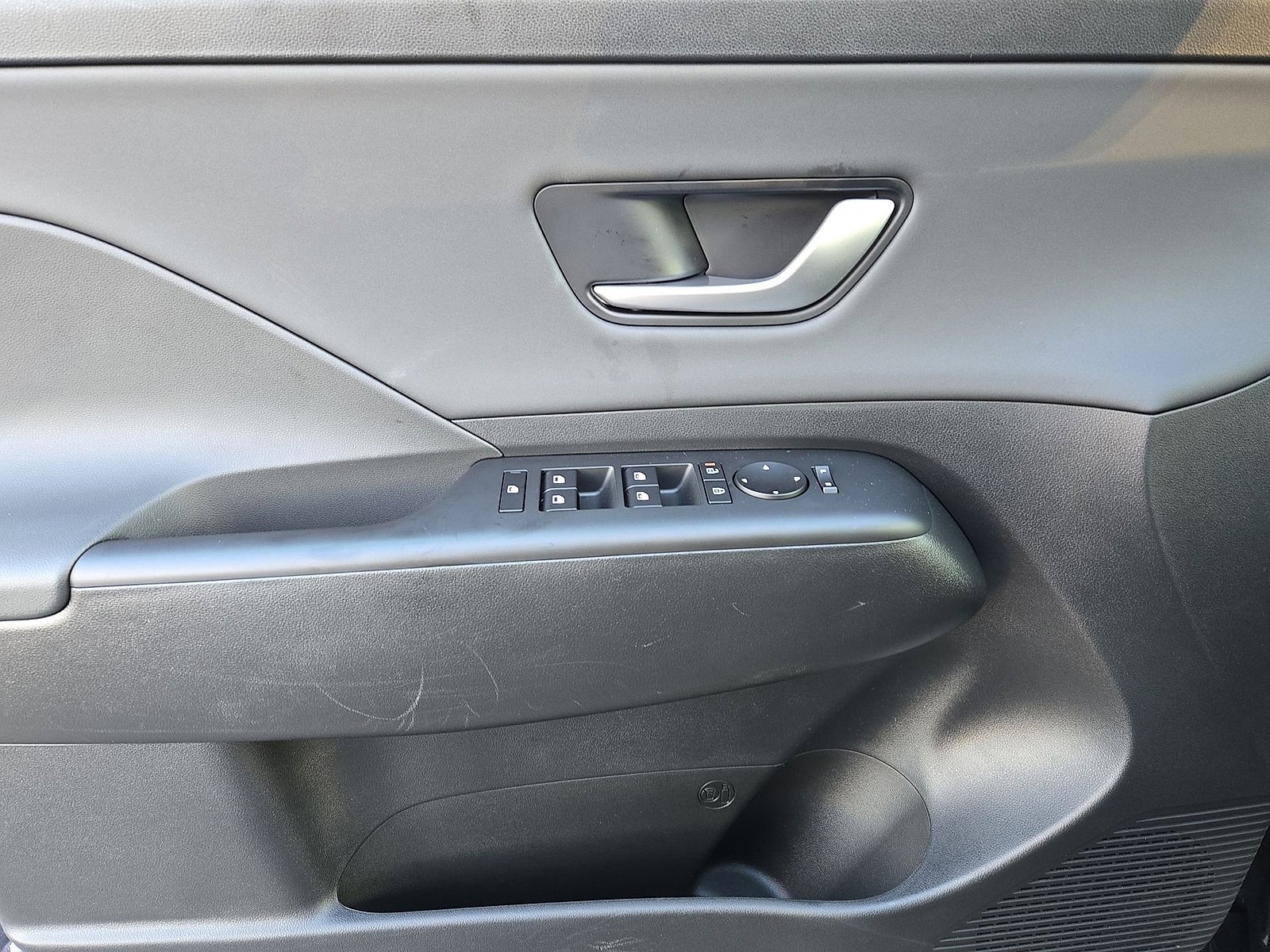 Used 2026 Hyundai Kona SEL Premium image 16