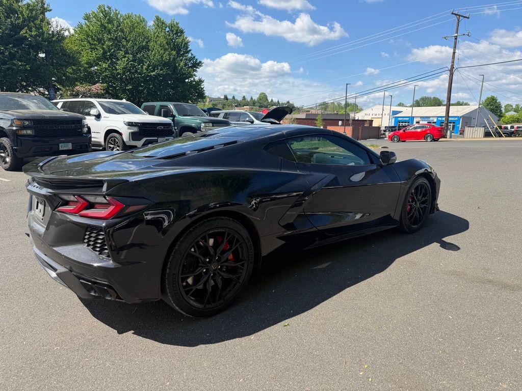 Used 2025 Chevrolet Corvette Stingray Preferred Cpe w/ Z51 Performance Package image 3